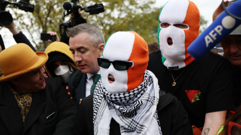 b0b6a06662bda50c0f2893c72148c0fef61d87d4 Liam O'Hanna, de Kneecap, llega al Tribunal de la Corona de Westminster Woolwich en Londres, Reino Unido.