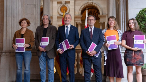 Alamany, Marcé, Collboni, Vila, Sanz i Salicrú, amb el Pacte Nacional per la Llengua Alamany, Marcé, Collboni, Vila, Sanz i Salicrú, amb el Pacte Nacional per la Llengua