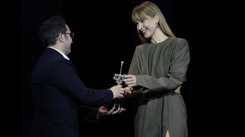0e142ca92b25de57a12b82078982648e3fd2bff0w La actriz Jennifer Lawrence recoge el Premio Donostia.