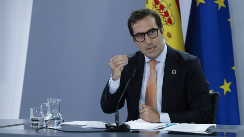 El ministro de Economía, Carlos Cuerpo durante una rueda de prensa tras el Consejo de Ministros, en el Palacio de la Moncloa. El ministro de Economía, Carlos Cuerpo durante una rueda de prensa tras el Consejo de Ministros, en el Palacio de la Moncloa.