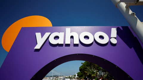 El logo de Yahoo en el Festival Internacional de Creatividad Cannes Lions. El logo de Yahoo en el Festival Internacional de Creatividad Cannes Lions.