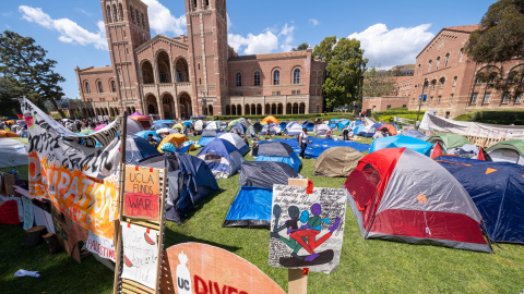 Foto de archivo de manifestantes pro-palestinos se reúnen durante una protesta a favor de Palestina en la Universidad de California.