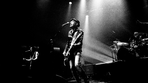 Lagartija Nick presenta en directo el disco Eternamente en vivo.