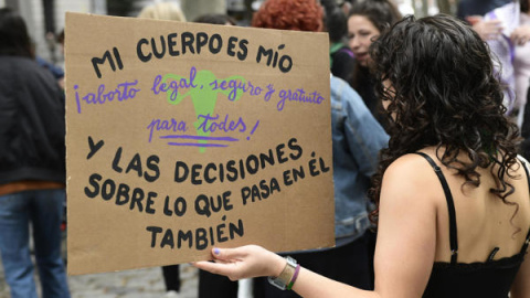 Concentración celebrada en Madrid bajo el lema 'Aborto libre para todas'. EFE/ Víctor Lerena