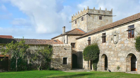Pazo de la Torre de Miraflores, en Sanxenxo. Pazo de la Torre de Miraflores, en Sanxenxo.