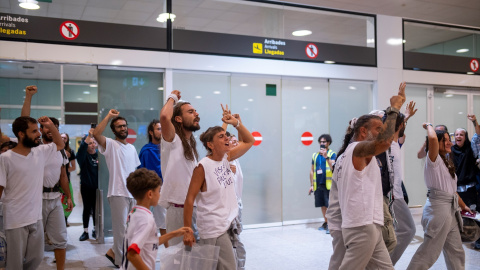 Llegada de algunos de los integrantes de la Global Sumud Flotilla a Barcelona.
