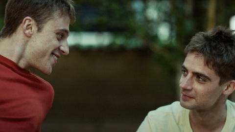 Benjamin Voisin y Stefan Crepon, los dos hermanos de la historia (Flamingo Films) enjamin Voisin y Stefan Crepon, los dos hermanos de la historia.