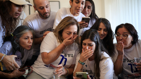 La madre y parientes de Bar Abraham Kupershtein.