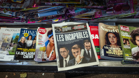 Los periódicos franceses reaccionan a la dimisión del primer ministro Lecornu a medida que se profundiza la crisis política