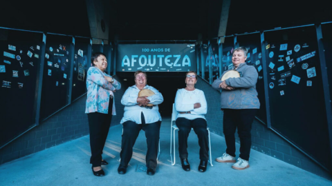 Las pandereteiras de Toutón, en el estadio de Balaídos.