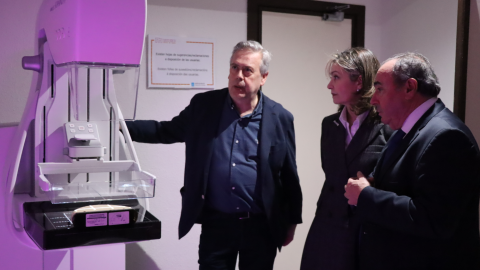 El conselleiro de Sanidade de la Xunta, Antonio Gómez Caamaño, el pasado marzo en el hospital de Monforte. El conselleiro de Sanidade de la Xunta, Antonio Gómez Caamaño, el pasado marzo en el hospital de Monforte (Lugo).