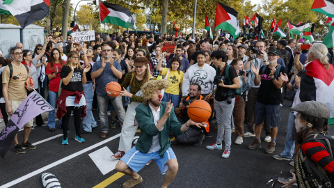 Protesta ante al Roig Arena de València contra Israel.