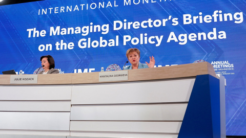 La directora gerente del Fondo Monetario Internacional (FMI), Kristalina Georgieva, en una comparecencia ante los medios durante la Asamblea Anual del organismo, en Washington DC.
