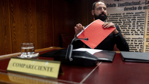 EuropaPress_7048537_exgerente_partido_socialista_obrero_espanol_psoe_presidente_enusa_mariano El exgerente del PSOE y presidente de Enusa, Mariano Moreno Pavón, comparece ante la comisión sobre el 'caso Koldo'.