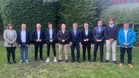 Representants de l'Espai Municipalista de Junts reunits a Waterloo amb Carles Puigdemont i Jordi Turull. 20/10/2025 Representants de l'Espai Municipalista de Junts reunits a Waterloo amb Carles Puigdemont i Jordi Turull.