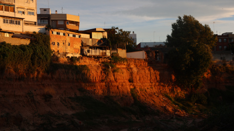 El Barranco de l'Horteta, a su paso por Torrent, doce meses después de la DANA.