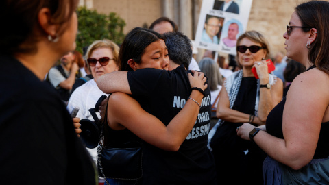 Asistentes a la manifestación en València este sábado. Asistentes a la manifestación en València este sábado.