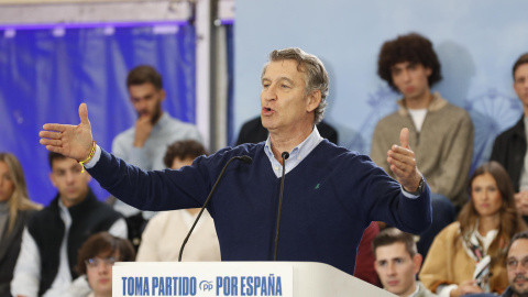 El presidente del Partido Popular, Alberto Núñez Feijóo durante el acto por el Día del Afiliado de Aragón, este sábado en Zaragoza. EFE/ Javier Belver