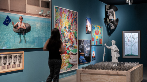 transicion casa encendida La Revolución de los Claveles, presente en la exposición Inquietud.