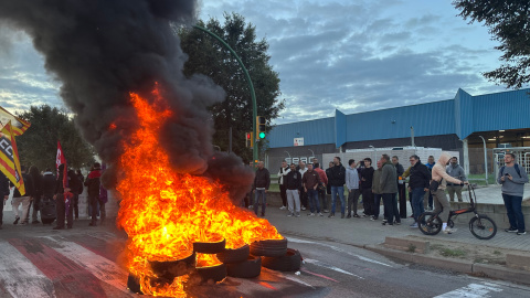 Un dels piquets dels treballadors del metall aquest dijous al matí Un dels piquets dels treballadors del metall aquest dijous al matí