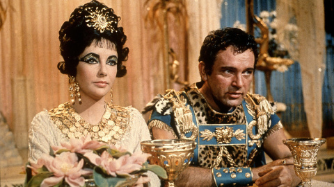 Fotograma de 'Cleopatra' Richard Burton en 'Cleopatra'.
