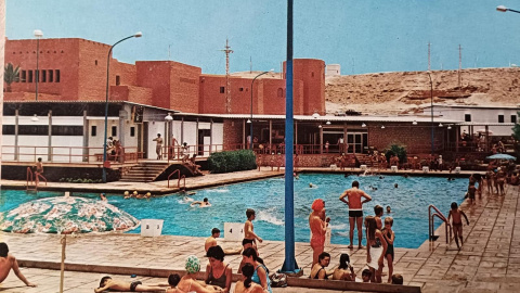 Piscina en El Aaiún en los años 70.