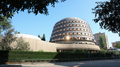 El Constitucional obliga a dar marcha atrás al desalojo de la sede de la Asociación La Serna de Ebro El Constitucional obliga a dar marcha atrás al desalojo de la sede de la Asociación La Serna de Ebro