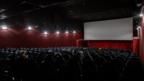 Una de las salas de los Cines Florida en Vitoria-Gasteiz. Una de las salas de los Cines Florida en Vitoria-Gasteiz.
