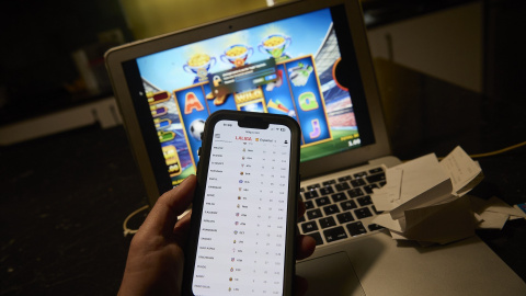 Fotografía de archivo de una página web de juego online. Fotografía de archivo de una página web de juego online.