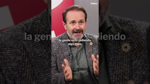 José Ramón Becerra (EQUO): "Una esperanza en un futuro viene ligada a la cuestión medioambiental" Hace 18 años nacimos con un compromiso: hacer un periodismo útil para la sociedad. Solo podemos continuar con esta labor si contamos con el apoyo de personas como tú.
Únete a la comunidad de Público. 18 años no son nada… cuando nos queda tanto por contar. Periodismo incómodo para tiempos difíciles. https://bit.ly/3VylhmD
Periodismo, investigación y compromiso para construir un mundo más igualitario.
¡Suscríbete ya a nuestro canal!: https://bit.ly/2U8nM0q
Visita: https://www.publico.es
Síguenos en Facebook: https://www.facebook.com/diario.publico/
Síguenos en Twitter: https://twitter.com/publico_es
Síguenos en Instagram: https://www.instagram.com/publico.es
Síguenos en TikTok: https://www.tiktok.com/@publico_es
Síguenos en Bluesky: https://bsky.app/profile/publico.es