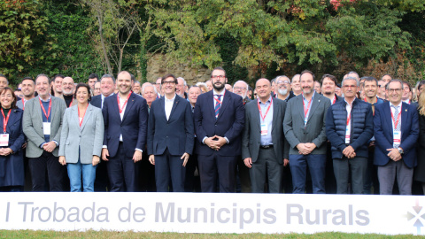 La trobada dels alcaldes del món rural presidida pel president del Govern, Salvador Illa.