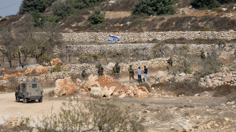 Palestinos protestan contra colonos israelíes en Cisjordania. Palestinos protestan contra colonos israelíes en Hebron, Cisjordania.