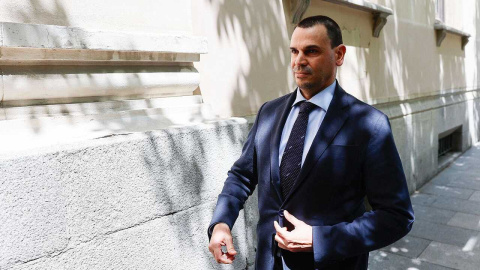 González Amador, ministro de Hacienda González Amador, ministro de Hacienda