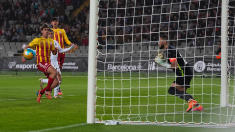 Partit 3 (1) Jugada del partit entre Catalunya i Palestina, aquest dimarts a l'Estadi Olímpic.