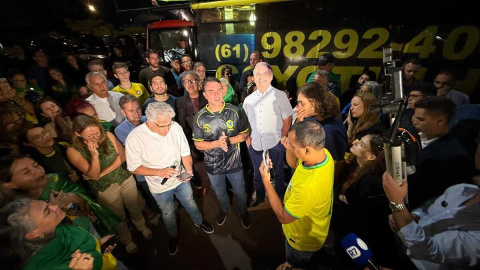 Bolsonaro intenta destruir la tobillera electrónica y es llevado preso a la sede de la policía federal