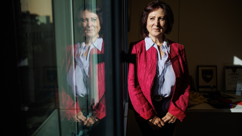 Teresa Peramato, propuesta para ser nueva fiscal general del Estado, posa durante una entrevista en la sede de la Fiscalía contra la Violencia sobre la Mujer en 2023.