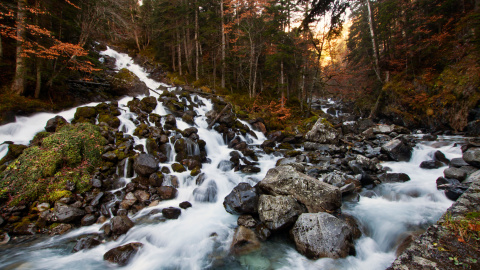 Surgència càrstica Uelhs deth Joèu, Artiga de Lin, Vall d'Aran
