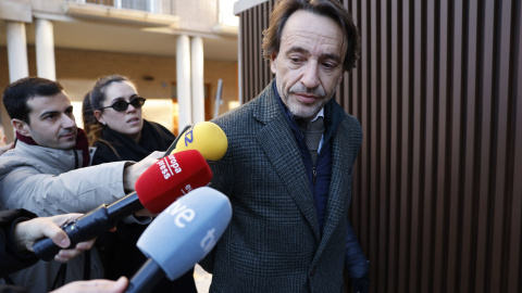 El secretario autonómico del Gabinete del President y de Comunicación de la Generalitat, José Manuel Cuenca, a su llegada a los juzgados de Catarroja. El secretario autonómico del Gabinete del President y de Comunicación de la Generalitat, José Manuel Cuenca, a su llegada a los juzgados de Catarroja.