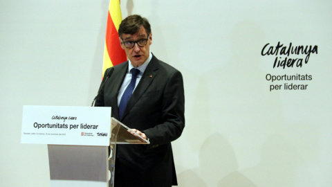 Salvador Illa en la conferència de Sabadell en què ha anunciat la compra de pisos d'InmoCaixa.