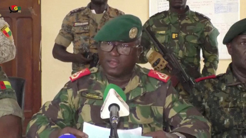 El Ejército de Guinea-Bisáu anuncia que han destituido al presidente. El Ejército de Guinea-Bisáu anuncia que han destituido al presidente.