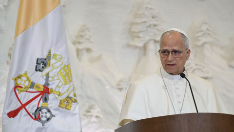 León XIV a su llegada a Beirut este domingo.