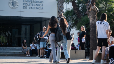 La transición entre la adolescencia y la vida adulta es una etapa crítica en la vida de las personas.