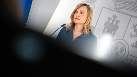 La ministra de Educación, Formación Profesional y Deportes y portavoz del Gobierno, Pilar Alegría, durante una rueda de prensa tras el Consejo de Ministros, en el Complejo de la Moncloa, a 2 de diciembre de 2025