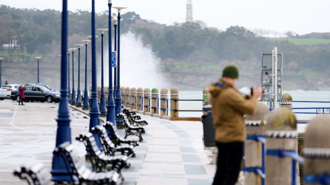 La AEMET activa los avisos por oleaje, viento y nieve en 17 provincias, entre ellas Cantabria
