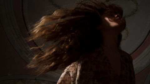 Maria Rodés aborda el amor romántico en Lo que me pasa.