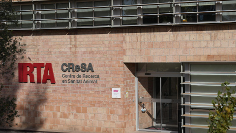 Centro de Investigación en Sanidad Animal (IRTA-CReSA) Vista del Centro de Investigación en Sanidad Animal (IRTA-CReSA) que trabajan con la PPA.