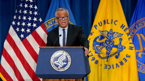 El secretario de Salud de EEUU, Robert F. Kennedy Jr., durante una conferencia de prensa en la sede de su Departamento, en Washington DC. El secretario de Salud de EEUU, Robert F. Kennedy Jr., durante una conferencia de prensa en la sede de su Departamento, en Washington DC.