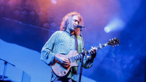 El cantante Roberto Iniesta, 'Robe', durante un concierto en Valencia.