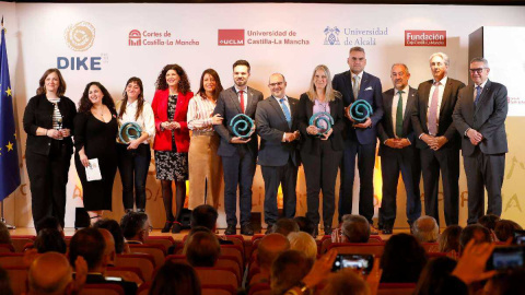 Los Diké o cómo la diosa justicia premia a UNRWA, a dos pueblos que vencen al racismo y a la voz comprometida de Rozalén