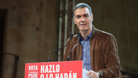 Pedro Sánchez, participa en un acto electoral en Cáceres.